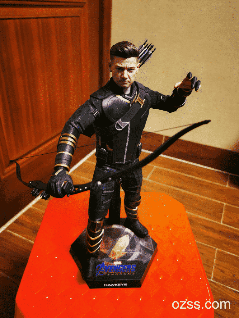 开箱丨hottoys复联4鹰眼普通版16珍藏人偶