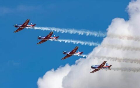 中国空军“天之翼”飞行表演队